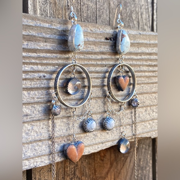 ❗️sold❗️Artisan handmade chandelier Love earrings - Picture 2 of 6